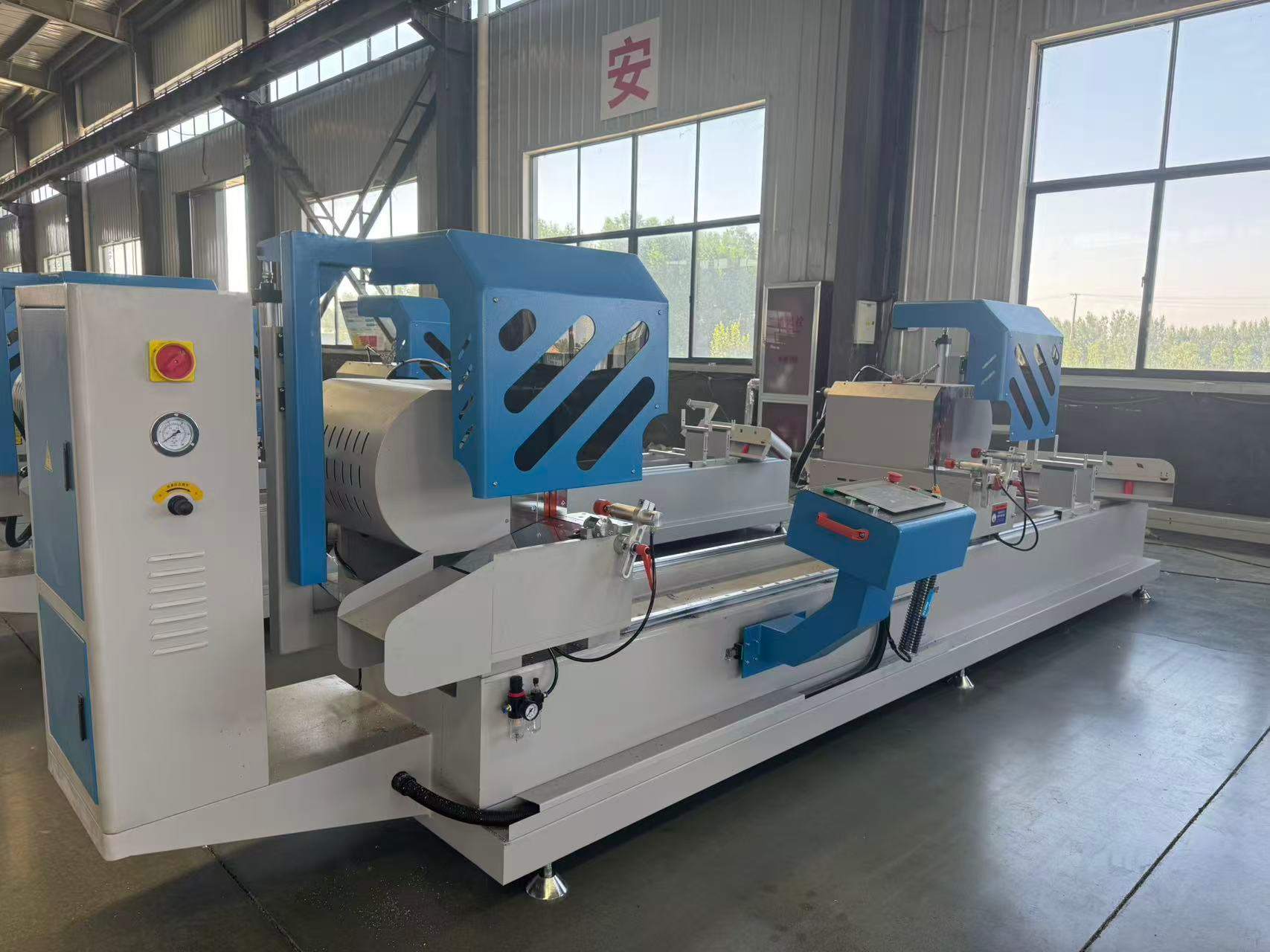 450mm CNC Duplex Caput Internum Adductius Praecisione Secans Vidit (45°/90°)