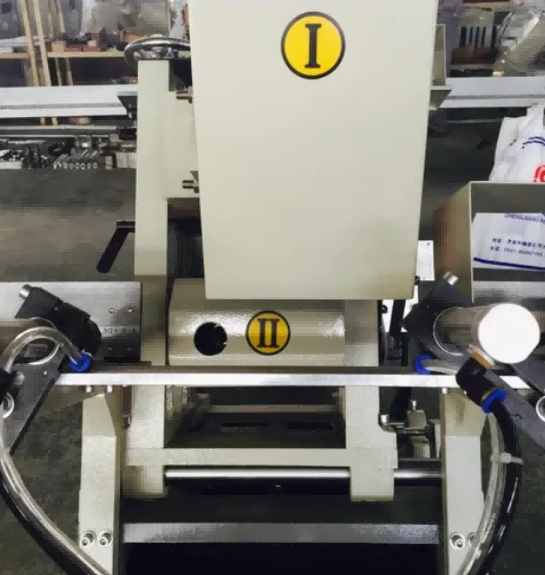ertical Pneumatica PVC Aqua Slote Milling Machina pro UPVC Fenestra Profiles